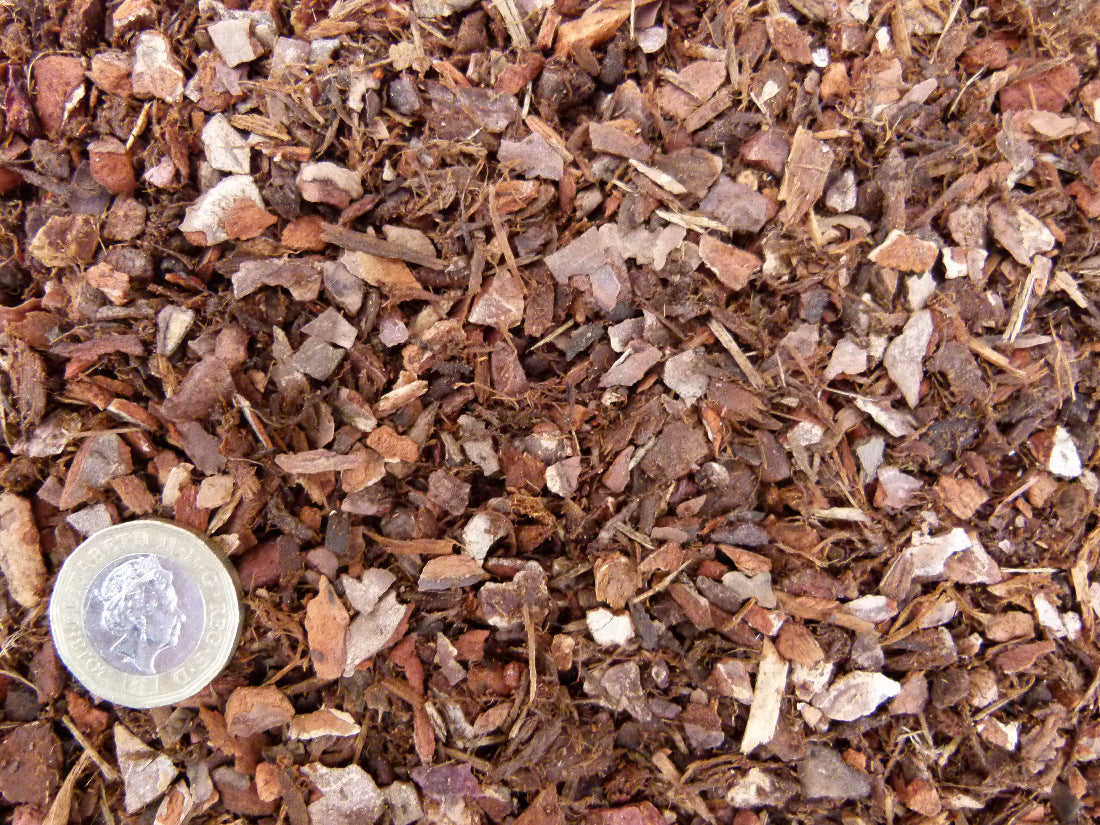 Chipped Pine Bark For Bonsai Tree Cultivation