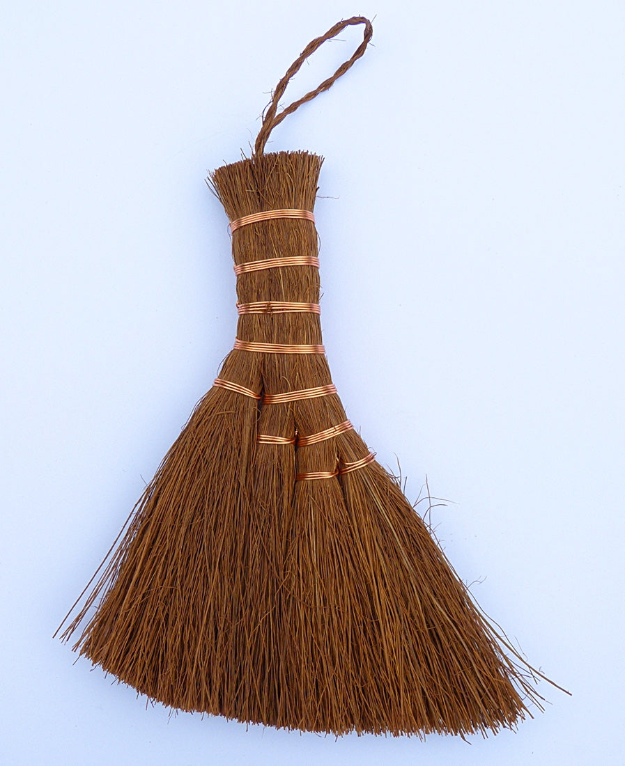 Japanese Large Bonsai Coir Broom - Moss Brush – Kaizen Bonsai